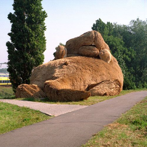 Памятник Бобру в Бобруйске