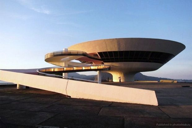 Оскар Нимейер Oscar Niemeyer, Музей современного искусства в Нитерое