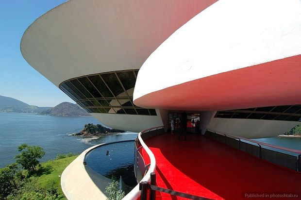 Оскар Нимейер Oscar Niemeyer, Музей современного искусства в Нитерое