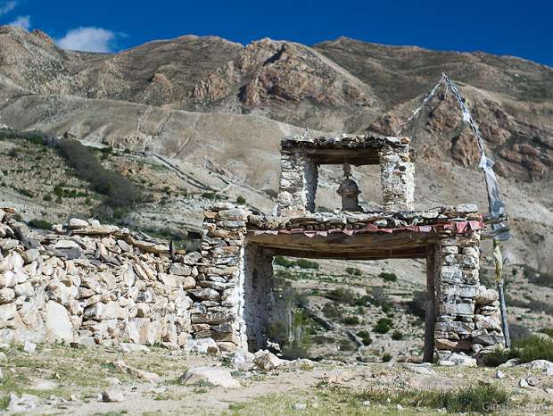 ступа рядом с Нако, stupa near Nako village