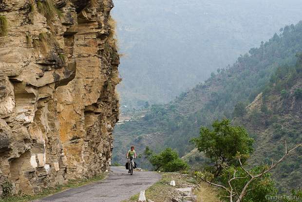 Каньон ниже перевала Джалори, narrow gorge near Jalori pass